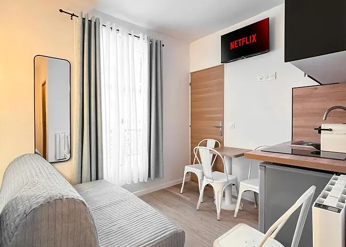 Nets - Voltaire Apartment Paris