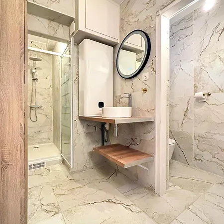 Nets - Voltaire 파리